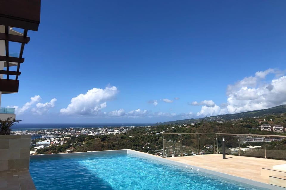 Maeva's Sky - 2 bdr - Pool & Gym - Entrance Papeete House in Pape'ete