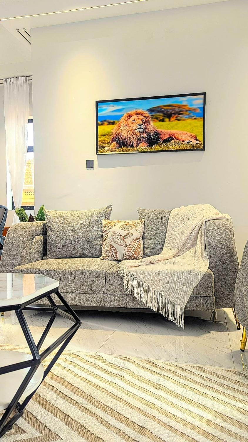 Cozy quiet 1br Apt Ntinda kisasi with Power Backup, AC, Great Views & Free Unlimited WiFi Apartment in Kampala