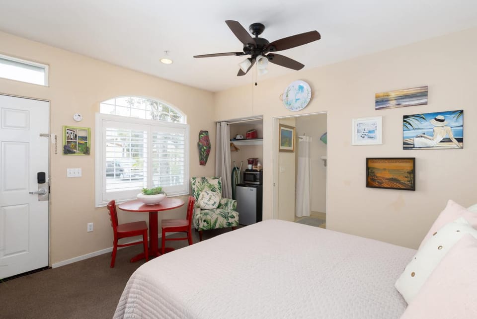 Waves and Whimsy House in Oceano