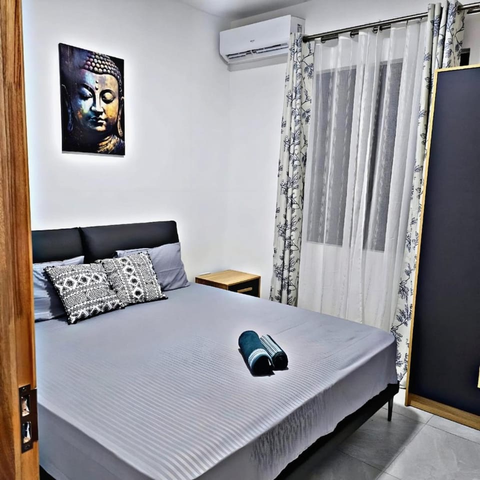 Bed, Bedroom, air conditioner