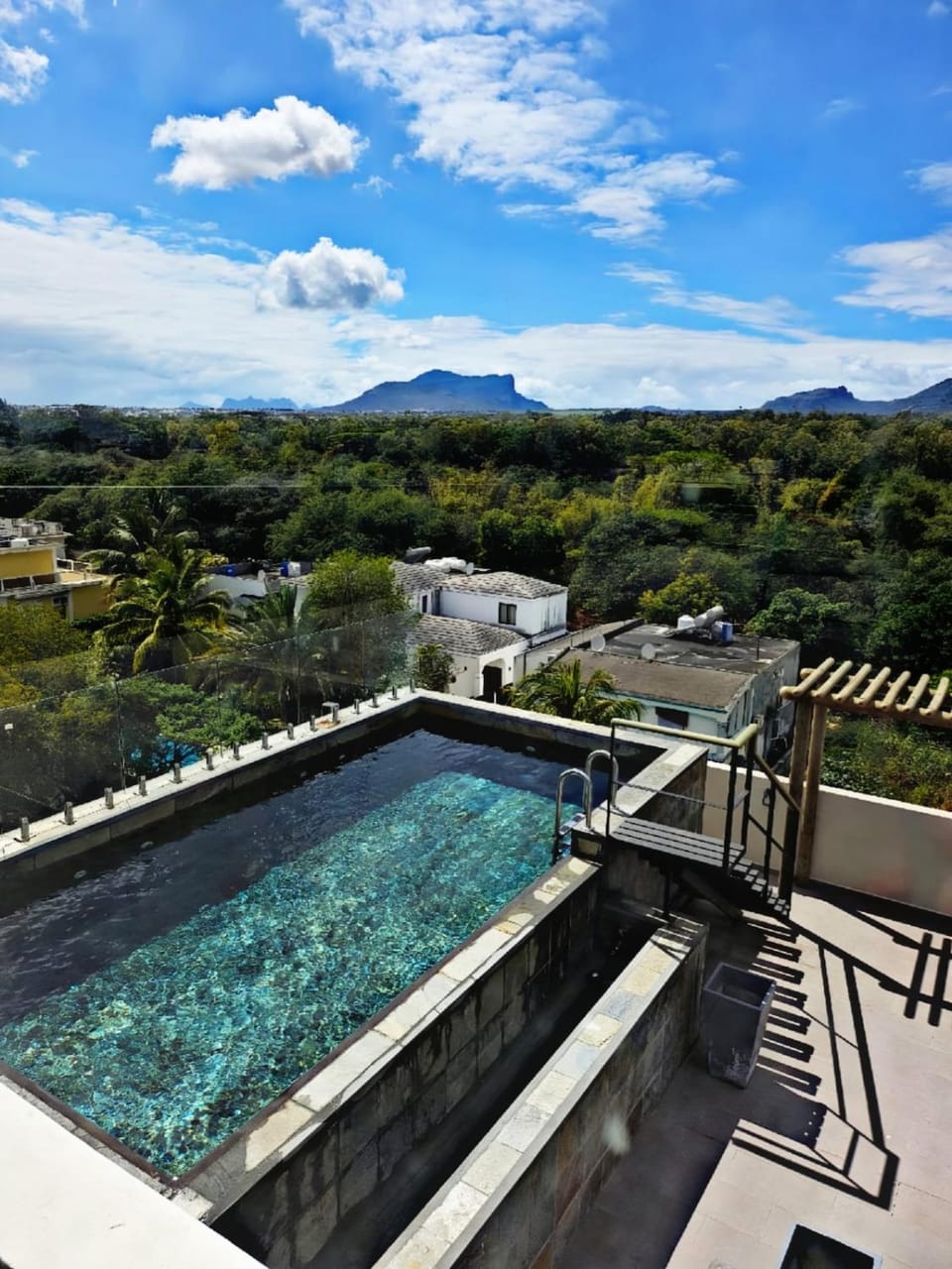 Day, Natural landscape, View (from property/room), Balcony/Terrace, Mountain view, Pool view, Swimming pool, sunbed