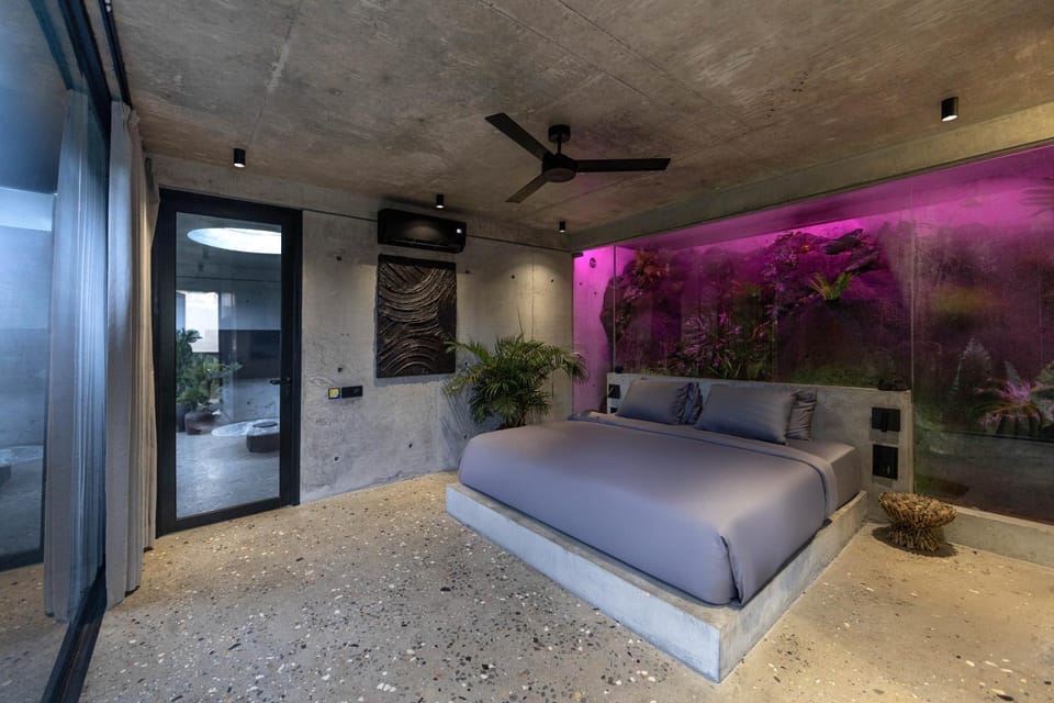 Bed, Photo of the whole room, Bedroom, air conditioner