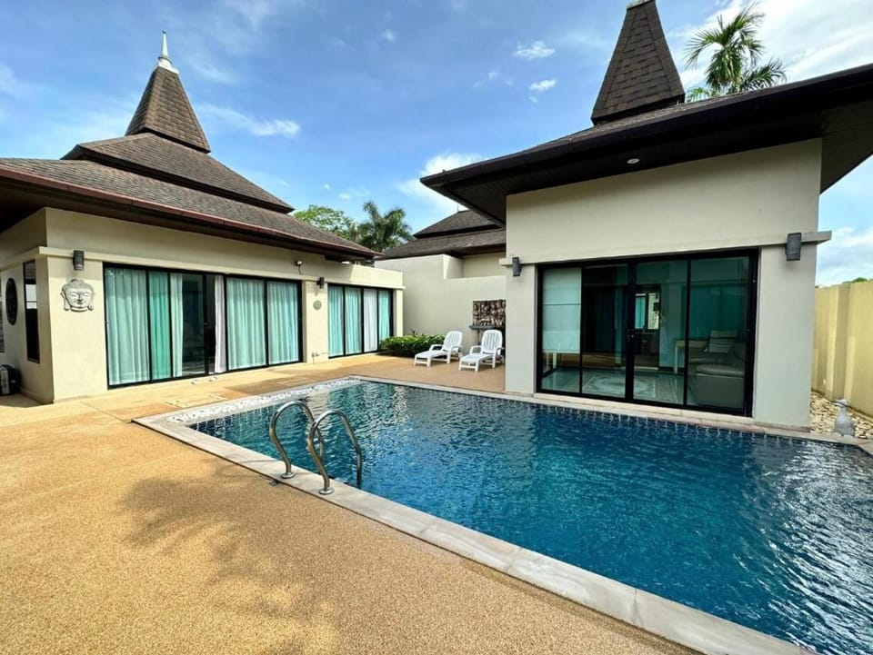 Pool view, Swimming pool, Swimming pool