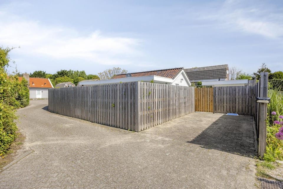 Property building, Parking