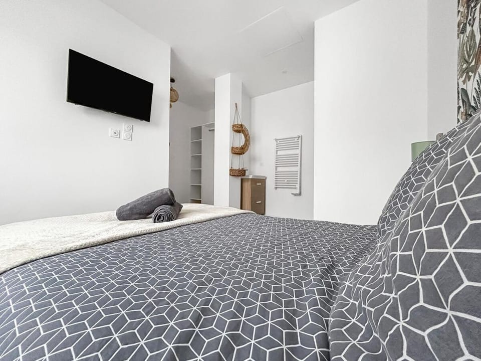 Télétravail · 4 suites (sdb) · Bureaux · Terrasse Villa in Poitiers