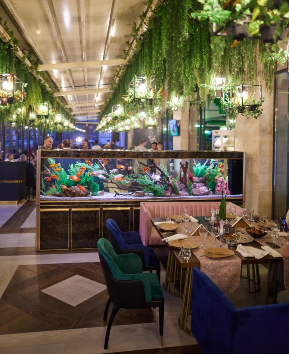 Restaurant/places to eat, Food and drinks, Food