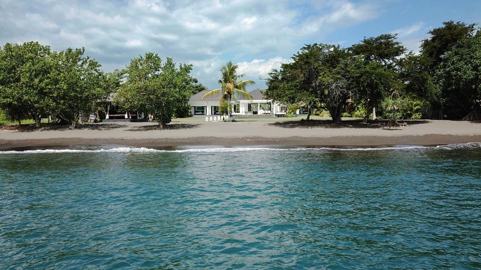 Property building, Spring, Day, Natural landscape, Activities, Activities, Beach