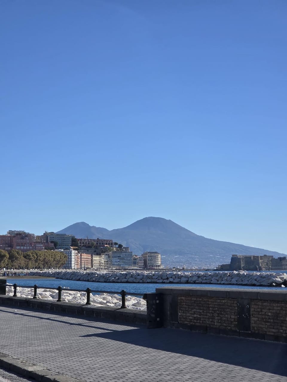 Chiarù House in Naples