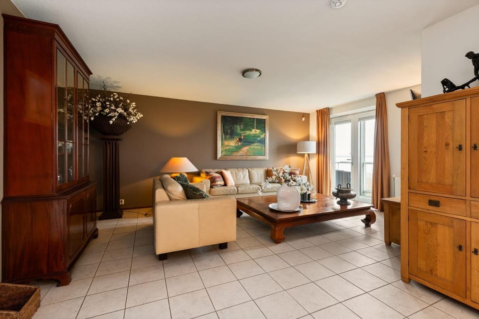 608S Two bedroom apartment, terrace & harbor view Apartment in Hellevoetsluis