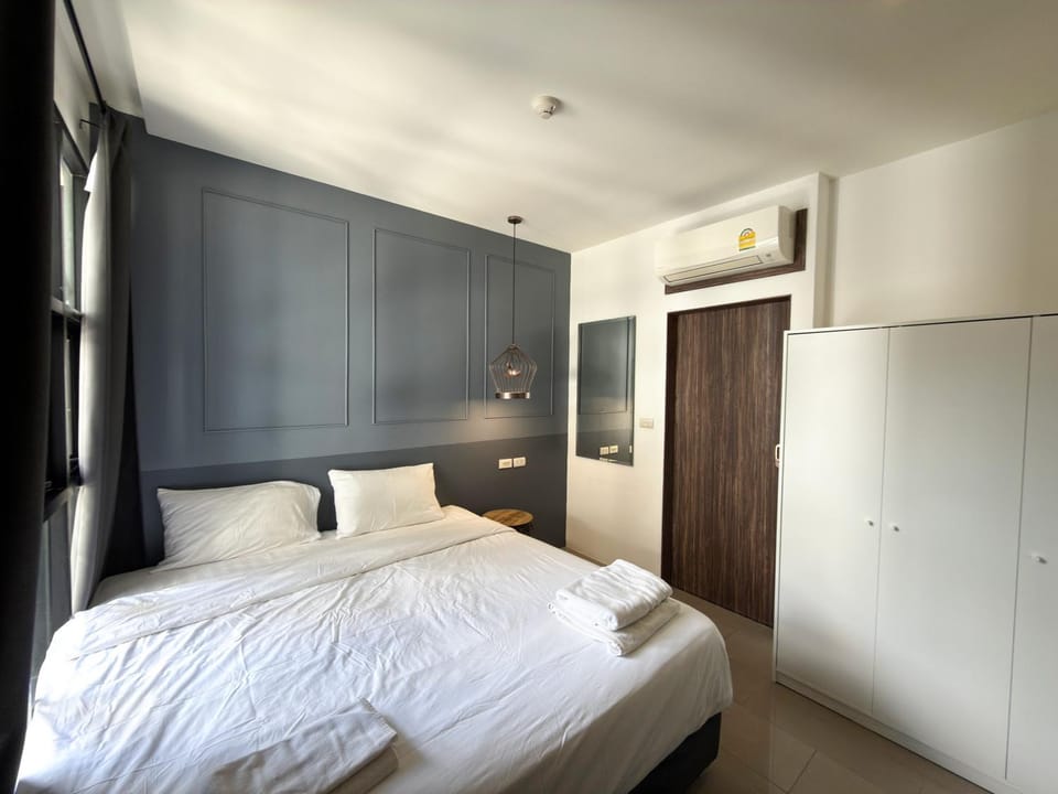 Bed, Bedroom, wardrobe