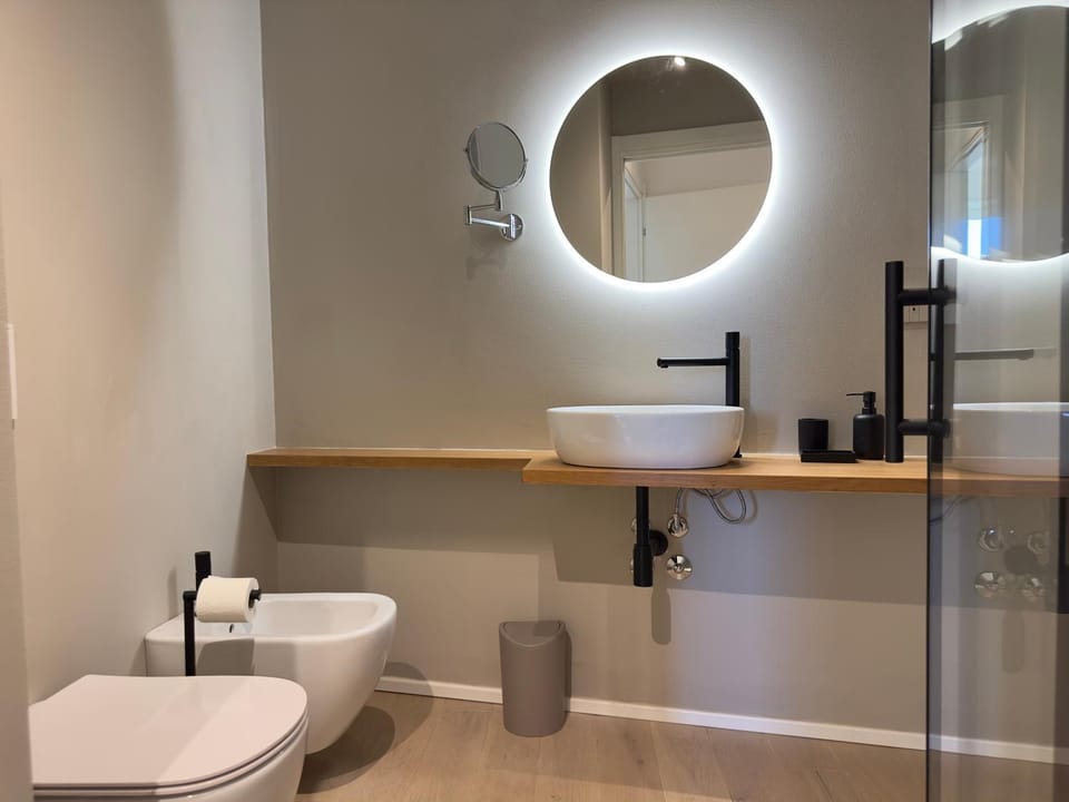 Shower, Toilet, Bathroom, bidet