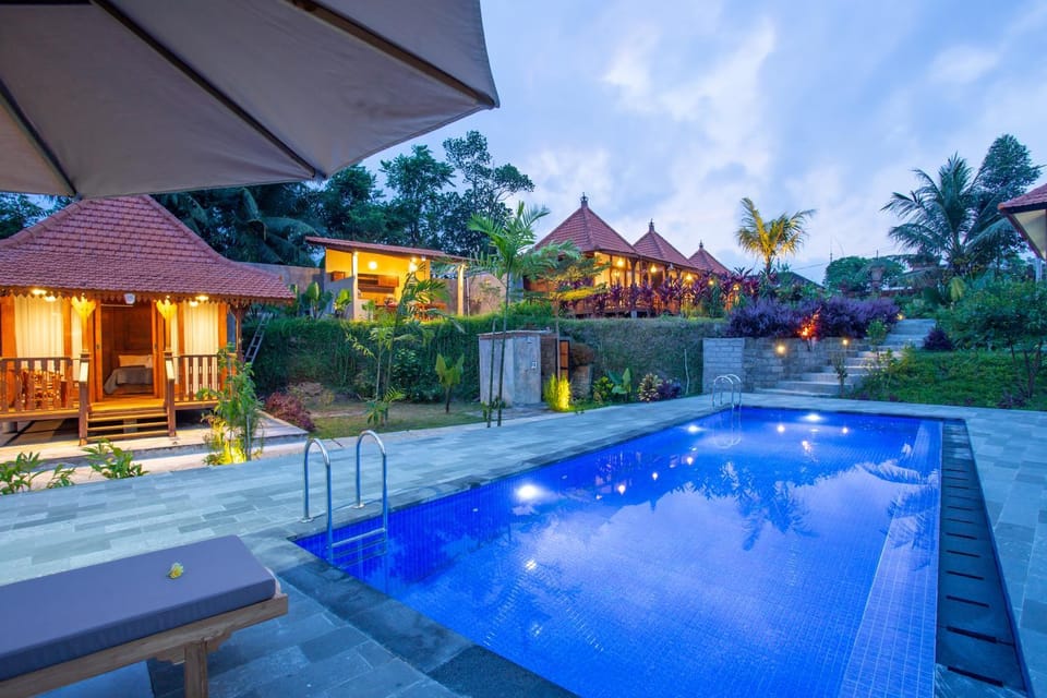 Property building, Garden view, Pool view, Swimming pool, sunbed
