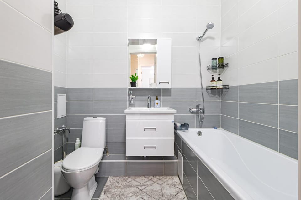 Toilet, Bath