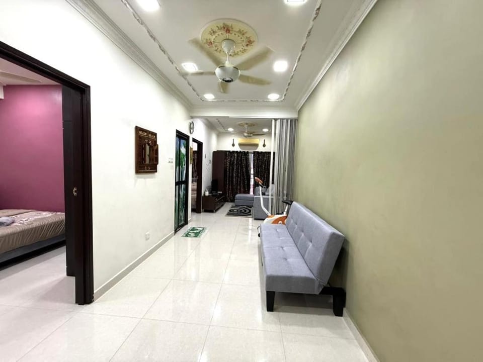 TV and multimedia, Photo of the whole room, air conditioner