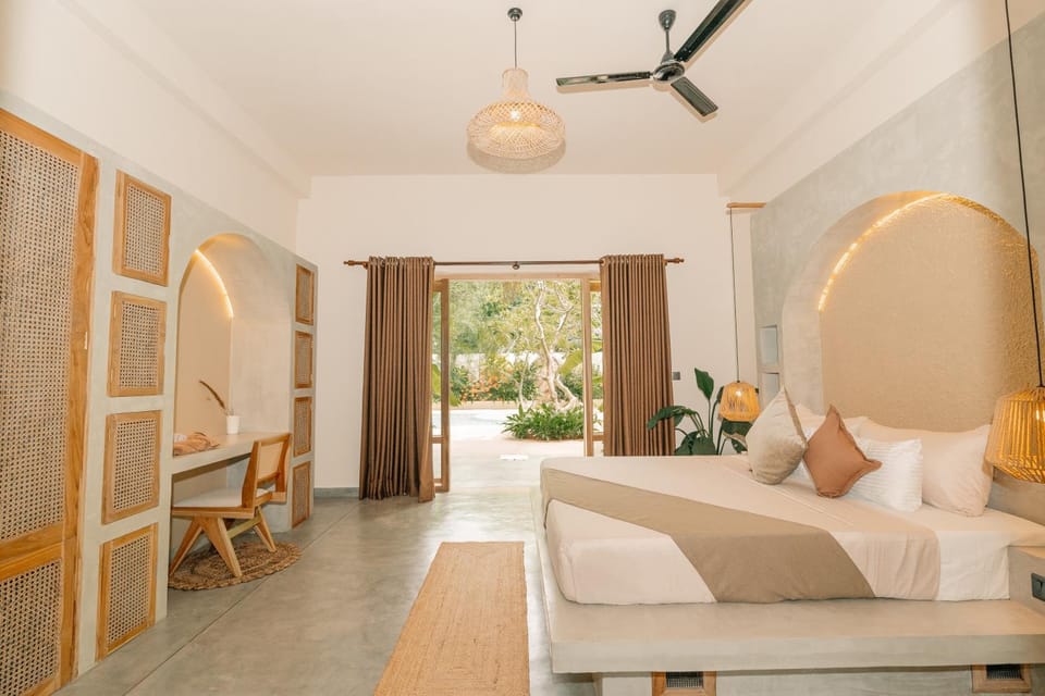 Bed, Photo of the whole room, Bedroom, Pool view