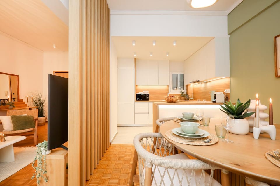Dining area, kitchen