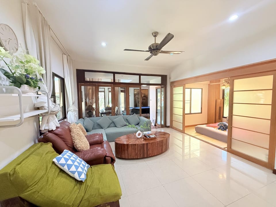 Yellow House Garden Pool Villa Villa in Chiang Mai