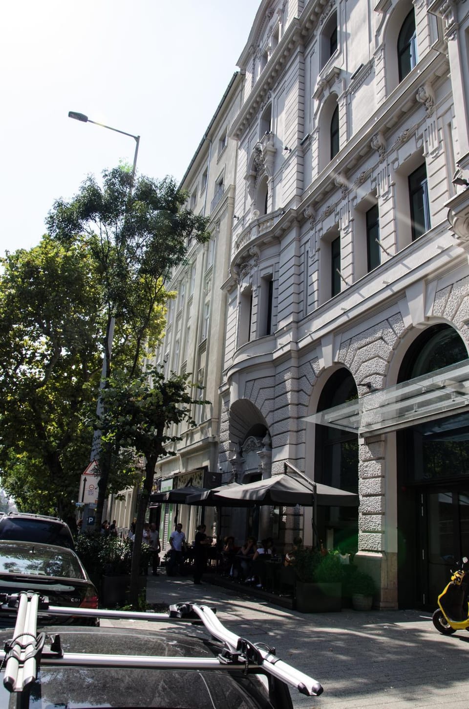 Facade/entrance