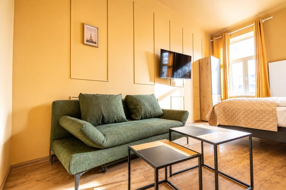 TV and multimedia, Seating area