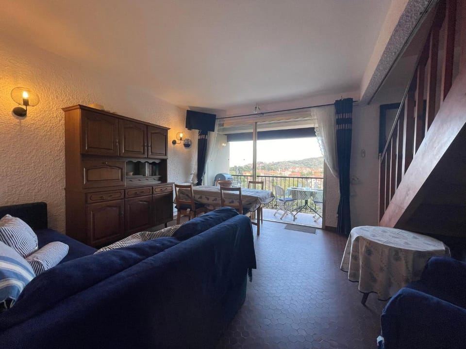 TV and multimedia, Balcony/Terrace, Living room, Dining area