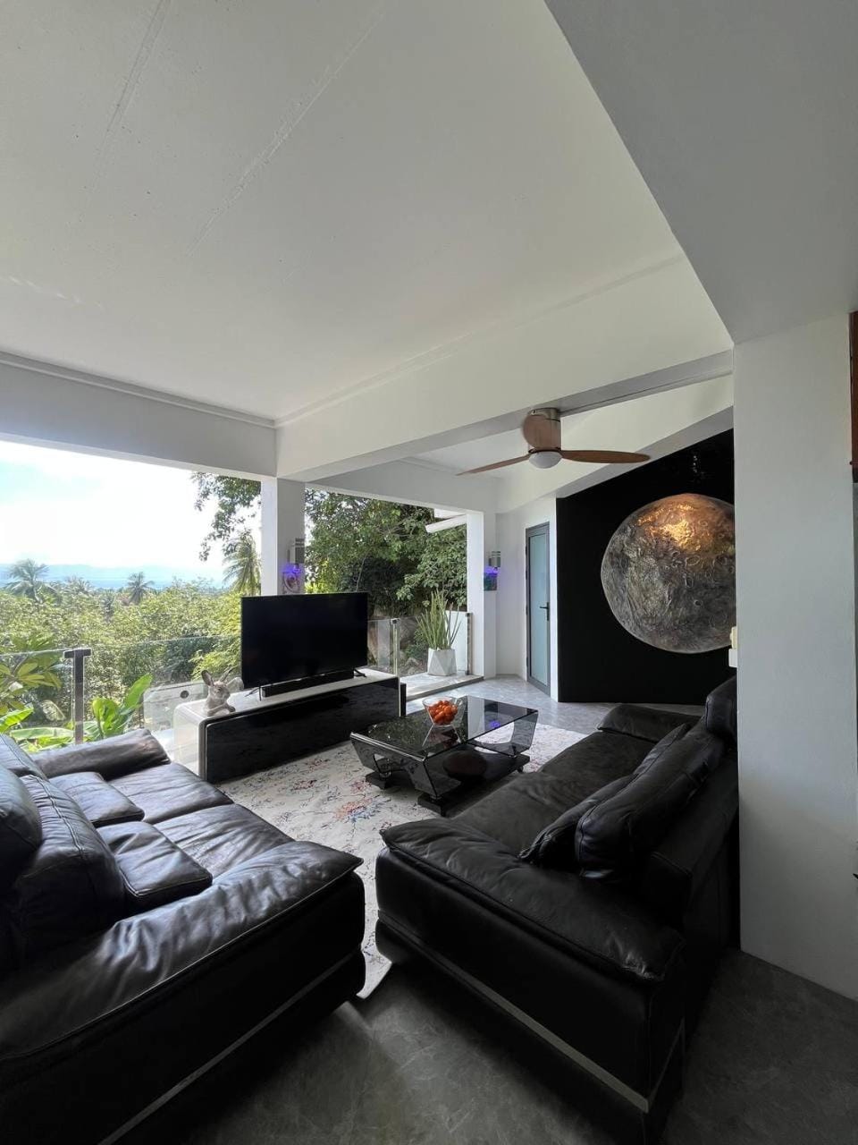 Communal lounge/ TV room, TV and multimedia, Seating area
