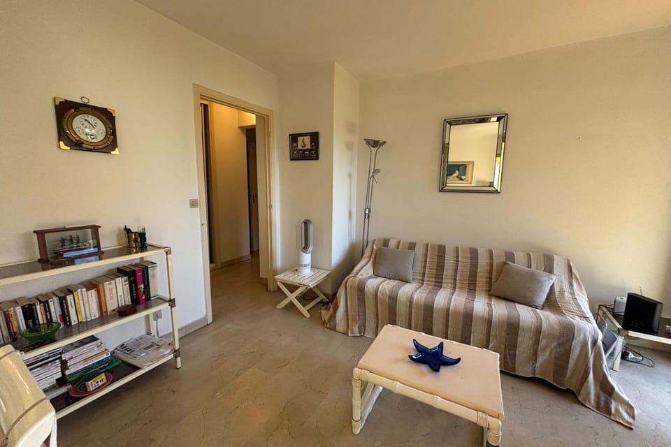 Charming apartment with garden in Antibes Apartment in Antibes