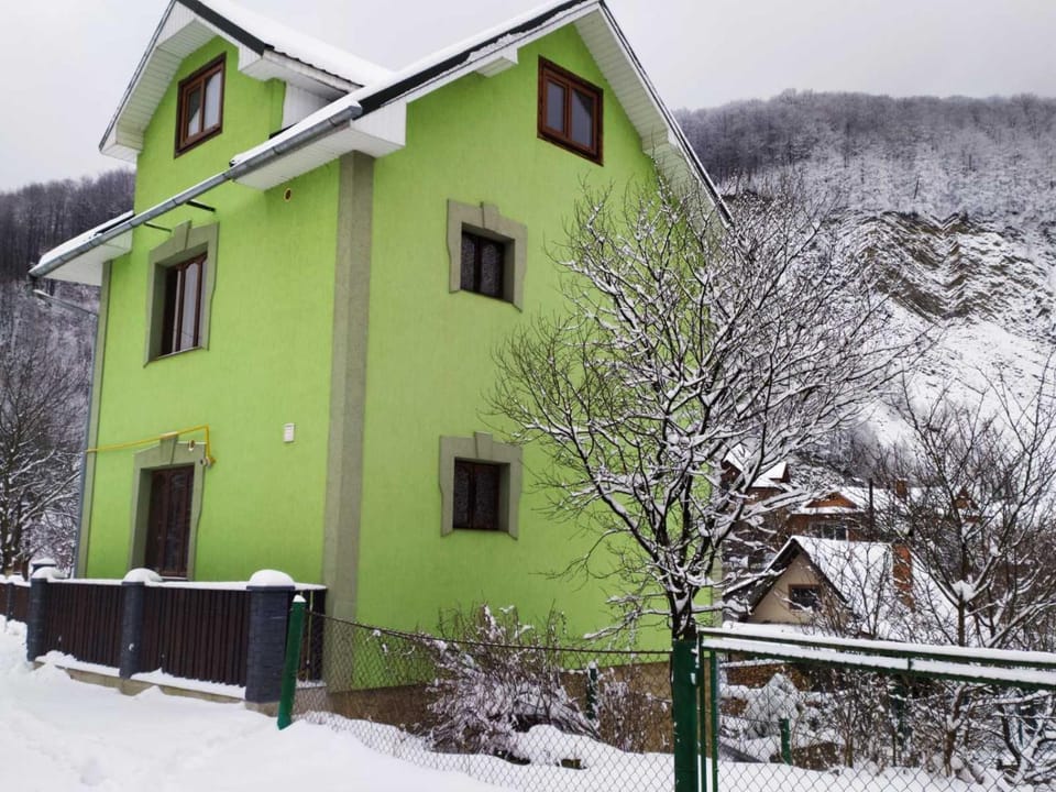 Property building, Winter