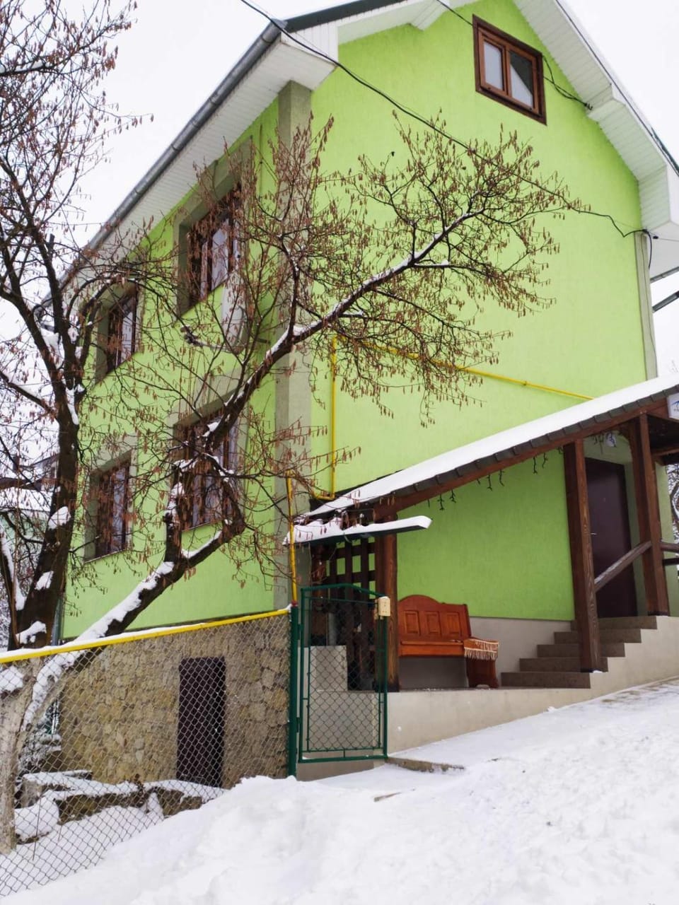 Facade/entrance
