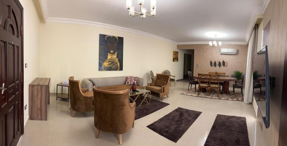 Communal lounge/ TV room, TV and multimedia, Living room, Dining area