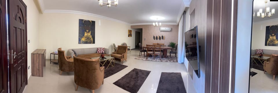 Communal lounge/ TV room, Living room, Dining area
