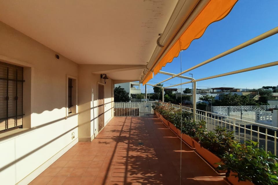 Property building, View (from property/room), Balcony/Terrace
