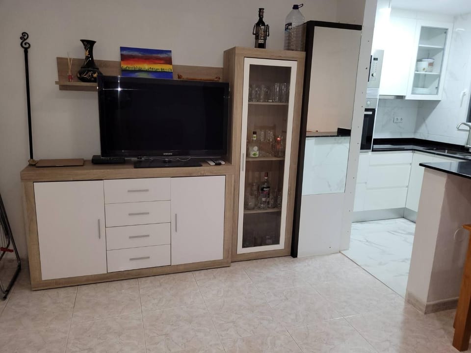 Communal lounge/ TV room, TV and multimedia