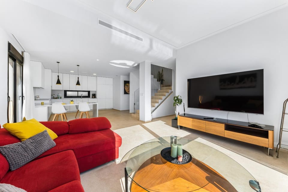Communal lounge/ TV room, Living room