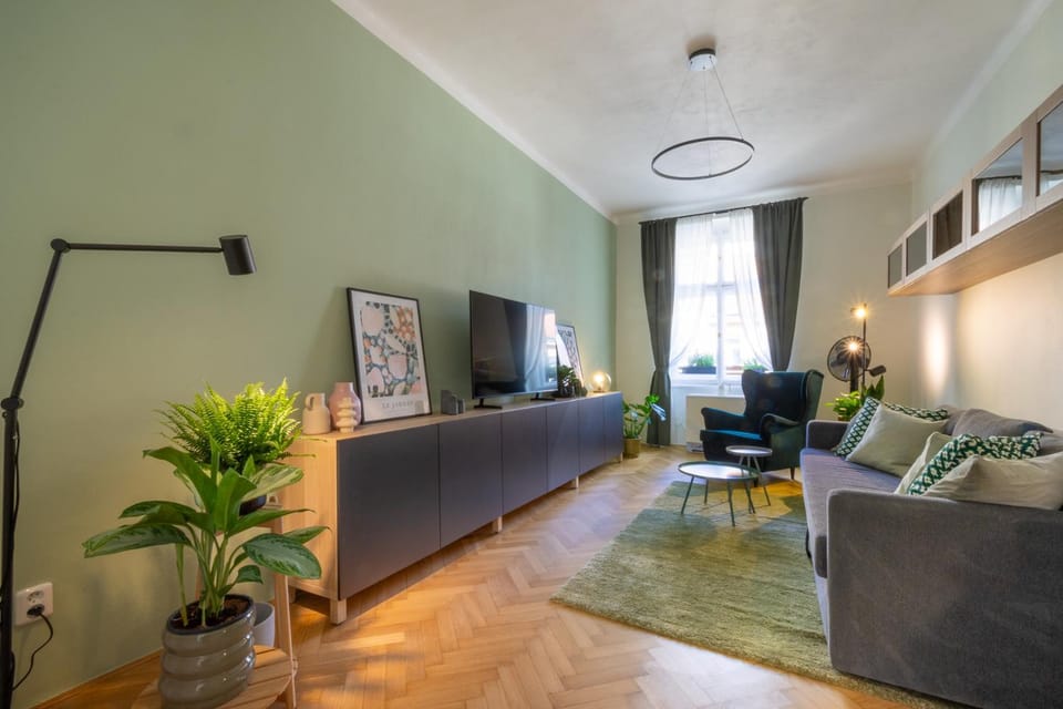 Communal lounge/ TV room, TV and multimedia, Living room, Seating area