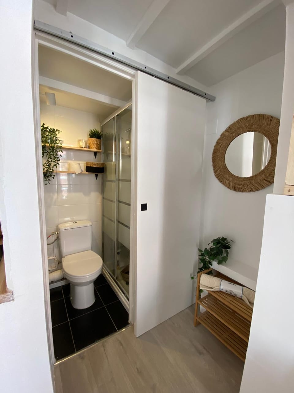 Shower, Toilet, Bathroom