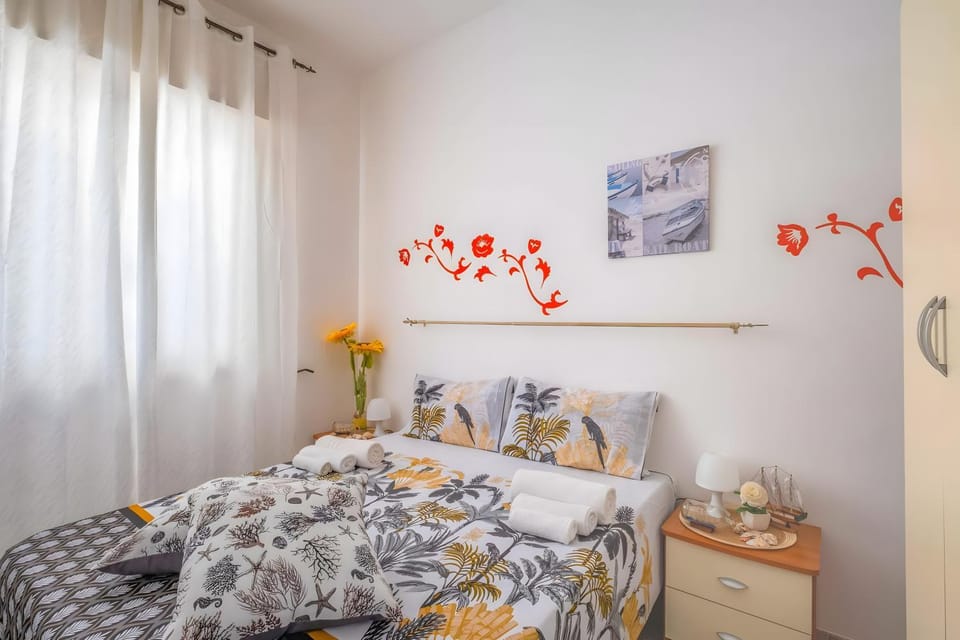 Living room, Bedroom