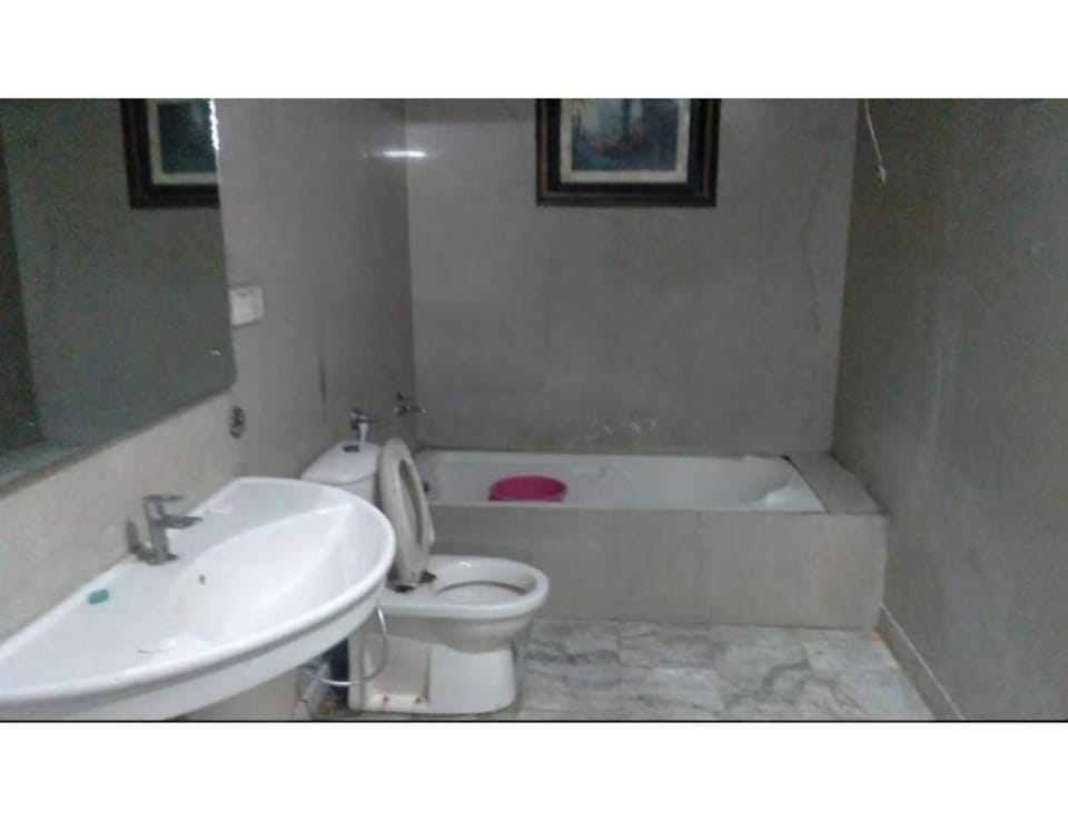 Shower, Bathroom, towels