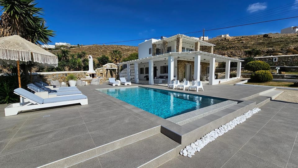Property building, Pool view, Swimming pool, sunbed
