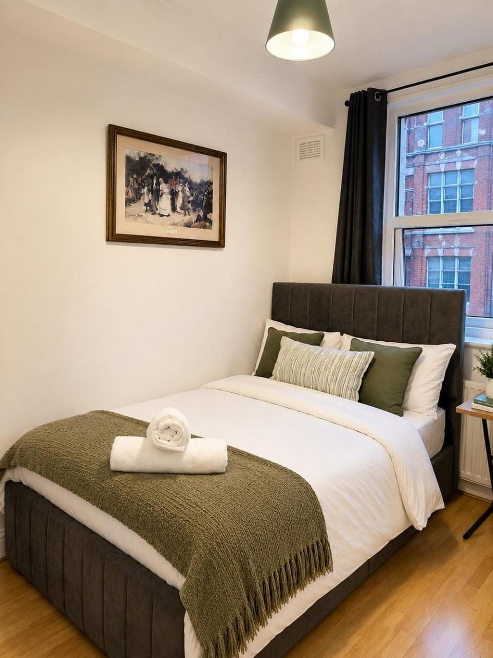 Traditional London Flat, Minutes to Tower Bridge and City Apartment in London Borough of Southwark