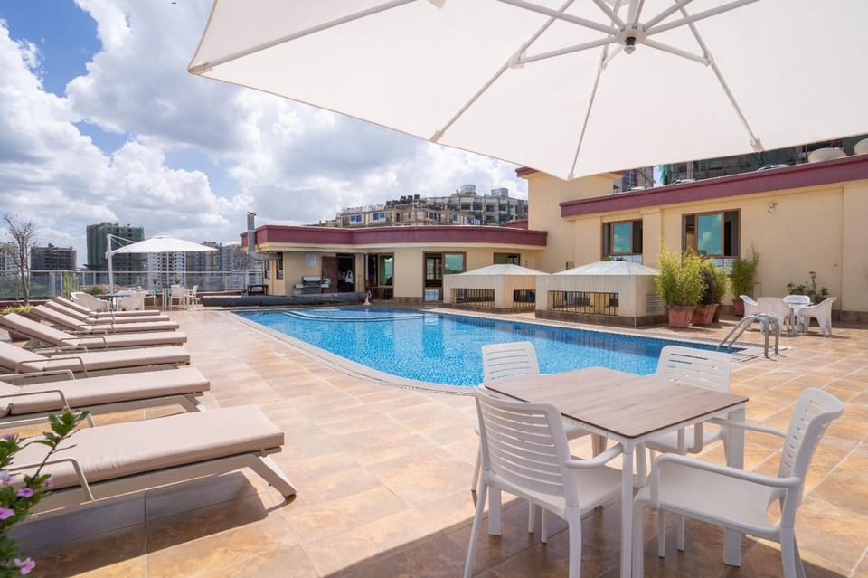 Swimming pool