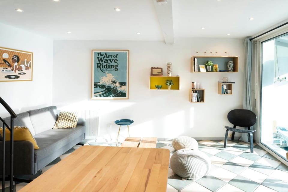 Property building, Living room