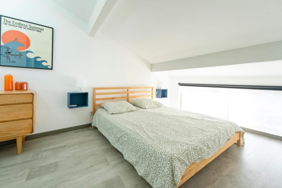 Property building, Living room, Bedroom