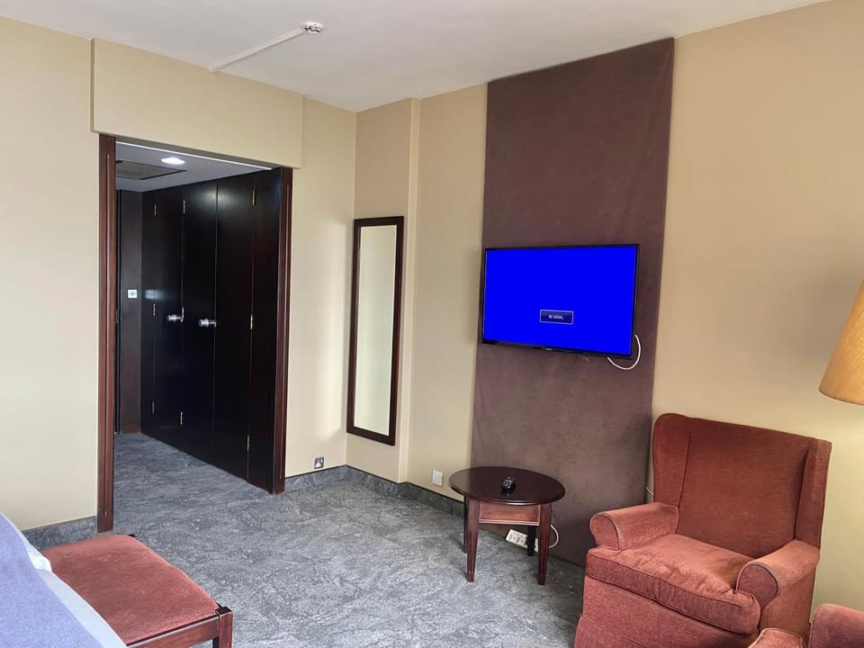 TV and multimedia, Seating area