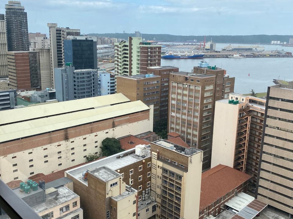 City view, Sea view