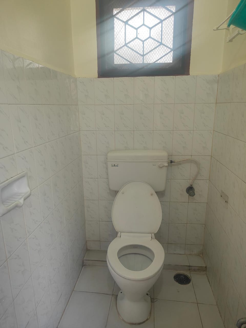 Shower, Toilet