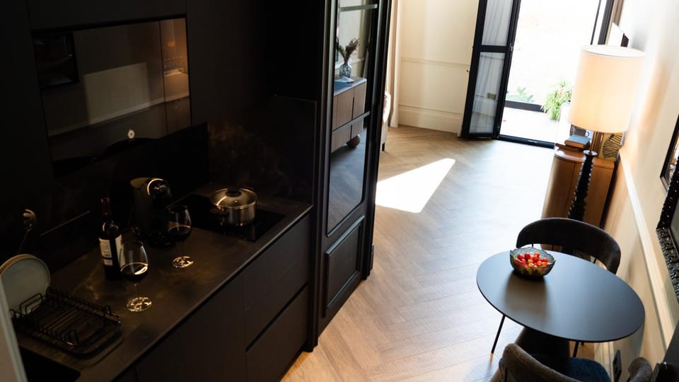 Kitchen or kitchenette