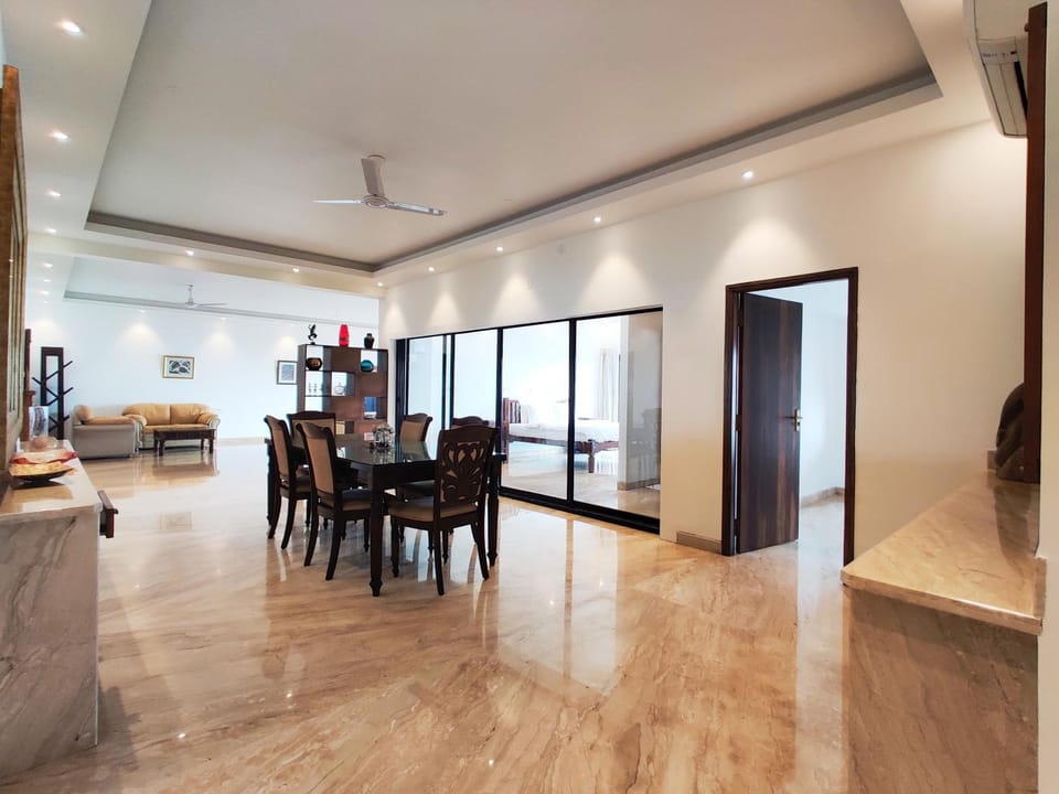 Living room, Dining area