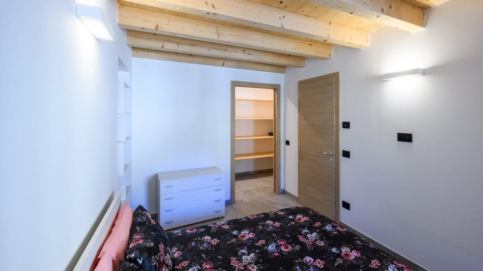Bedroom, wardrobe