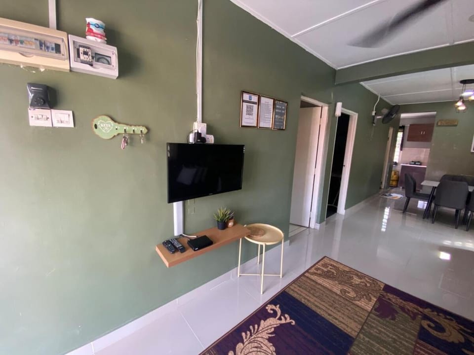 Asu Homestay w Private Pool - Batu Gajah,Perak House in Perak Tengah District