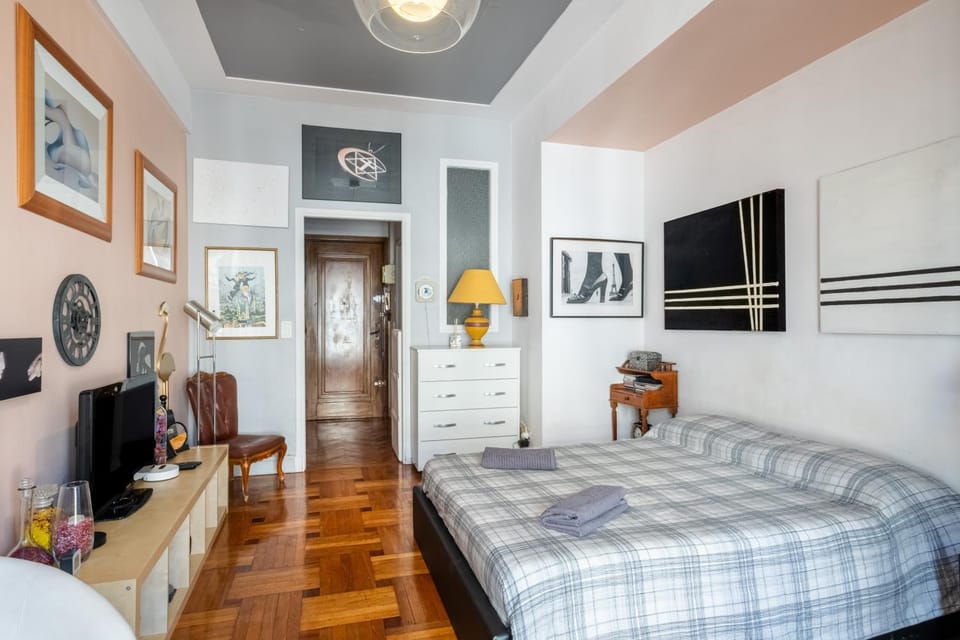 Living room, Bedroom